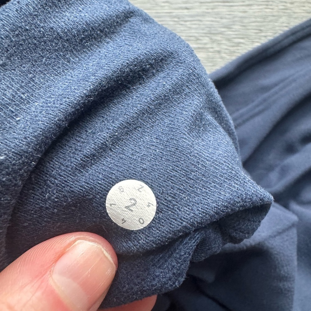 Lululemon Ready To Rulu Pant in Inkwell Size 2 - Picture 3 of 5